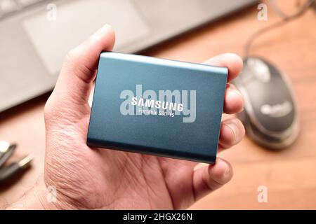 New Delhi, India, 22 Jaunary 2022:- Solid state Drive esterno da Samsung Foto Stock