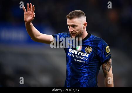 Milano, Italia. 22 gennaio 2022. Milan Skriniar del FC Internazionale gestures durante la Serie Una partita di calcio tra il FC Internazionale e il Venezia FC. Credit: Nicolò campo/Alamy Live News Foto Stock