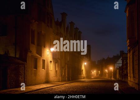 Merton Street al mattino presto di gennaio. Oxford, Oxfordshire, Inghilterra Foto Stock