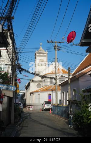 Chiesa dell'Immacolata Concezione (Wat Khamen) a Samsen Soi 11, Bangkok, Thailandia, la zona un vecchio insediamento di immigrati cambogiani e vietnamiti Foto Stock