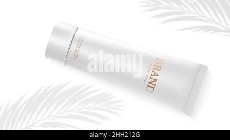 Tubo realistico di crema cosmetica su sfondo bianco. Illustrazione Vettoriale