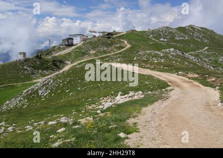 Sul vertice del Monte Baldo in Italia,Europa Foto Stock