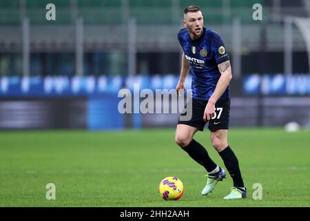 Milano Skriniar del FC Internazionale in azione durante la Serie A match tra FC Internazionale e Venezia FC allo Stadio Giuseppe Meazza il 22 gennaio 2022 a Milano. Foto Stock