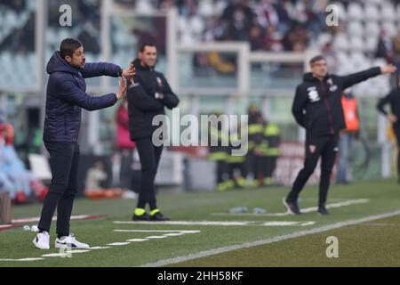 Torino, Italia. 23rd Jan 2022. Alessio Dionisi Capo allenatore della US Sassuolo reagisce durante la Serie A allo Stadio Grande Torino. Il credito dovrebbe essere: Jonathan Moscarop/Sportimage Credit: Sportimage/Alamy Live News Credit: Sportimage/Alamy Live News Foto Stock