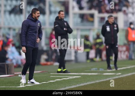Torino, Italia. 23rd Jan 2022. Alessio Dionisi Capo allenatore della US Sassuolo reagisce durante la Serie A allo Stadio Grande Torino. Il credito dovrebbe essere: Jonathan Moscarop/Sportimage Credit: Sportimage/Alamy Live News Credit: Sportimage/Alamy Live News Foto Stock