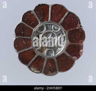 Rosette Brooch prima metà 6th secolo franco. Rosetta spilla. Frankish. Prima metà 6th secolo. Dorato argento, filigrana bordata, granati con motivo dorato argento. Metallurgia-Argento Foto Stock