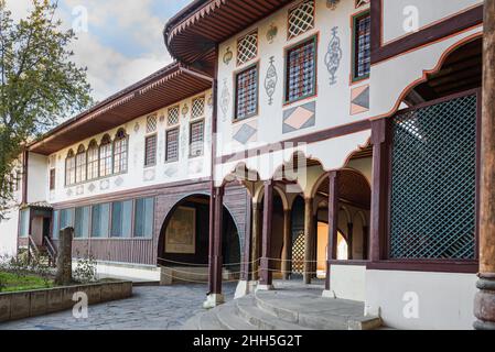 Bakhchisarai, Crimea - 14 marzo 2021: Edifici del Palazzo di Khan a Bakhchysarai Foto Stock