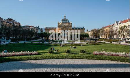 Zagabria, Croazia, Repubblica Hrvatska, Europa. Zagabria. Padiglione d'arte (Umjetticki Paviljon). Fondata nel 1898, è la più antica galleria del sud-est europeo. Foto Stock