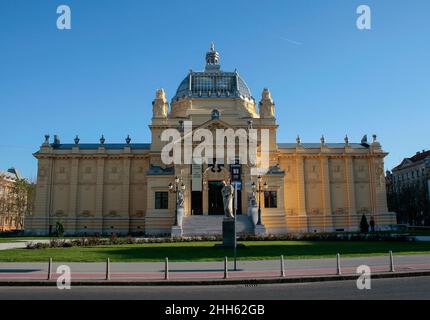 Zagabria, Croazia, Repubblica Hrvatska, Europa. Zagabria. Padiglione d'arte (Umjetticki Paviljon). Fondata nel 1898, è la più antica galleria del sud-est europeo. Foto Stock