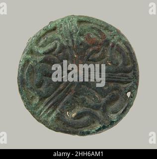 Disco Brooch 6th secolo Frankish. Spilla disco. Franco. 6th secolo. Lega di rame, tracce di doratura. Lega metallurgia-rame Foto Stock