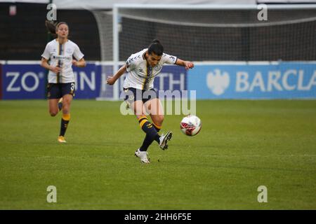 Londra, Regno Unito. 23rd Jan 2022. Londra, Inghilterra, 23rd novembre 2 Kenza Dali (7 Everton) in azione durante la partita della fa Womens Super League tra West Ham Utd ed Everton al Chigwell Construction Stadium di Londra, Inghilterra Credit: SPP Sport Press Photo. /Alamy Live News Foto Stock