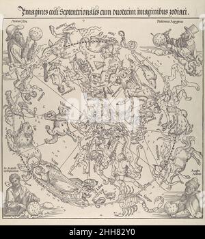 La mappa celeste- Emisfero Nord 1515 Albrecht Dürer Tedesco l'antica tradizione di fare mappe celesti può essere fatta risalire, attraverso fonti arabe, a quelle classiche. Le due mappe di Dürer, questa e l'altra dell'emisfero meridionale, derivano da un tipo arabo che raffigura ciascun emisfero separatamente. La sua fonte diretta era due grafici riccamente decorati delle stelle fatte a Norimberga in 1503. Le aggiunte di Dürer a quel disegno includono i ritratti dei primi astronomi in ogni angolo: Aratus Cilix, Ptolemeus Aegyptius (Tolomeo), M. Mamlius Romanus (Marcus Manilius), e Azophi Arabo Foto Stock