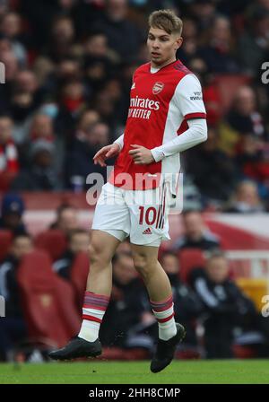 LONDRA, INGHILTERRA - GENNAIO 23: Emile-Smith Rowe of Arsenal durante la partita della Premier League tra Arsenal e Burnley all'Emirates Stadium il 23 gennaio 2022 a Londra, Regno Unito. (Foto tramite MB Media) Foto Stock