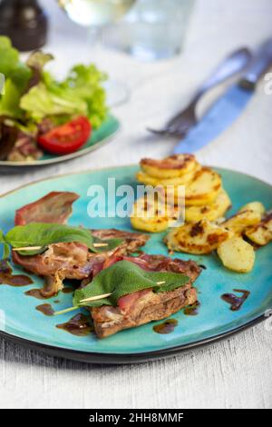 saltimbocca alla romana carne di vitello Foto Stock