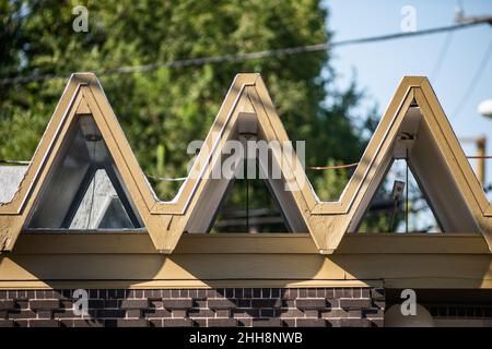 Edificio modernista su Peterson Avenue a Chicago Foto Stock