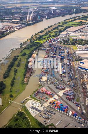 Fotografia aerea, fiume Reno alluvione, logport i, Logistics Terminal, porto container, Logistica automobilistica, Wanheimerort, Duisburg, zona della Ruhr, North RH Foto Stock