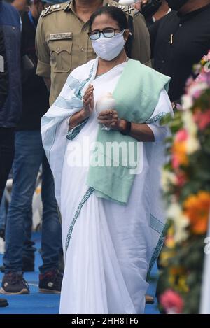 Kolkata, India. 23rd Jan 2022. KOLKATA, INDIA - GENNAIO 23: Il Capo Ministro del Bengala Occidentale Mamata Banerjee arriva con un conch per celebrare il 125th anniversario di nascita di Netaji Subhas Chandra Bose alla Red Road il 23 Gennaio 2022 a Kolkata, India. (Foto di Samir Jana/Hindustan Times/Sipa USA) Credit: Sipa USA/Alamy Live News Foto Stock