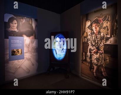 23 gennaio 2022 - Sandy Springs, Georgia, USA - "Downton Abbey, The Exhibition", al Perimeter Pointe, offre uno sguardo interattivo ed educativo alla serie televisiva di successo in tutto il mondo, come raccontato attraverso le ricreazione, i costumi, gli specchi magici, le proiezioni immersive e altre tecnologie all'avanguardia. La mostra dell'area di Atlanta continua fino al 28 aprile 2022.(Credit Image: © Brian Cahn/ZUMA Press Wire) Foto Stock