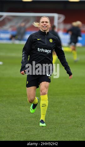 Crawley, Regno Unito. 23rd Jan 2022. Broadfield Stadium, Crawley, UK, Svedese National Team player Jonna Andersson (25, che) in fase di riscaldamento durante una partita WSL il 23 gennaio 2022 tra Brighton & Hove Albion W.F.C e Chelsea Women al Broadfield Stadium, Crawley, UK Bettina Weissensteiner/SPP credito: SPP Sport Press Foto. /Alamy Live News Foto Stock
