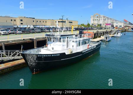 Thompson Island traghetto VERSO L'ESTERNO ancorato al Boston Cruise Port nel Seaport District, città di Boston, Massachusetts ma, USA. Foto Stock