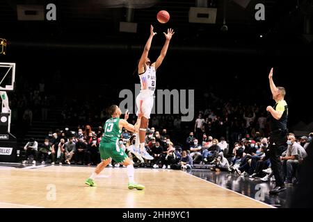 Juhann BEGARIN (23) di Paris Basketball durante il campionato francese, Betclic Elite Basketball match tra Paris Basketball e Nanterre 92 il 23 gennaio 2022 a Halle Georges Carpentier a Parigi, Francia - Foto Ann-Dee Lamour / CDP MEDIA / DPPI Foto Stock