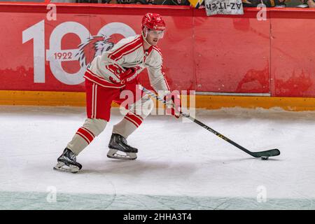 Losanna, Vaudoise Arena, Svizzera. 23rd Jan 2022. Losanna Svizzera, 01/23/2022: Cory Emmerton di Losanna HC (25) è in azione durante la partita 47th della stagione della Lega nazionale svizzera 2021-2022 con Losanna HC e HC Ajoie (Credit Image: © Eric Dubost/Pacific Press via ZUMA Press Wire) Foto Stock