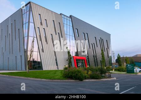 Il Research Acceleration and Demonstration Building è un edificio moderno all'Università di Nottingham - Jubilee Campus, Nottingham, Inghilterra. Foto Stock