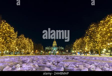 Civic Center Park e Colorado state Capitol durante una notte d'inverno. Denver, Colorado Foto Stock
