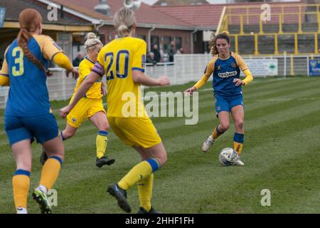 Canvey Island, Regno Unito. 23rd Jan 2022. Canvey Island, Inghilterra, 23rd gennaio 2022 Sasha Adamson (12 hashtag United) in azione nella fa Women's National League se Division 1 a Park Lane, Canvey Island, Inghilterra Danielle Ward/SPP Credit: SPP Sport Press Photo. /Alamy Live News Foto Stock