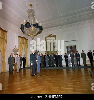 Funerali di stato del presidente Kennedy- giacenti in riposo nella stanza Est della Casa Bianca. JFKWHP-ST-C415-5-63. Foto Stock