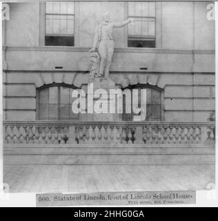 Statua di Lincoln, anteriore della scuola di Lincoln House, 5th Street di San Francisco Foto Stock