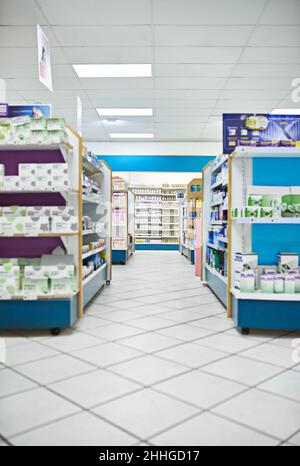 Il vostro negozio farmaceutico One Stop. Shot dell'interno di una farmacia. Foto Stock