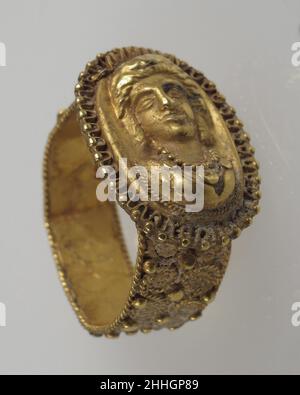 Finger Ring 6th–7th secolo tardo romano. Ghiera. Tardo romano. 6th–7th secolo. Oro. Prodotto in Gallia. Metallo-Oro Foto Stock