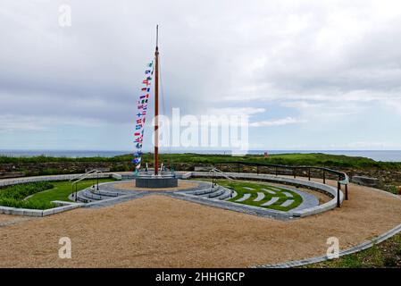 Lusitania Memorial Garden, Old Head of Kinsale, contea di Cork, provincia di Munster, Repubblica d'Irlanda, Europa Foto Stock