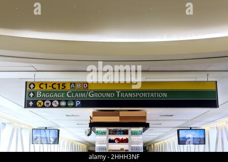20 Settembre 2021 Houston TX USA: Aeroporto Intercontinentale di Houston IAH con terminal aeroportuale interno Foto Stock