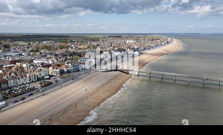 Peir Deal Kent UK Aerial drone vista luminoso giorno di sole Foto Stock