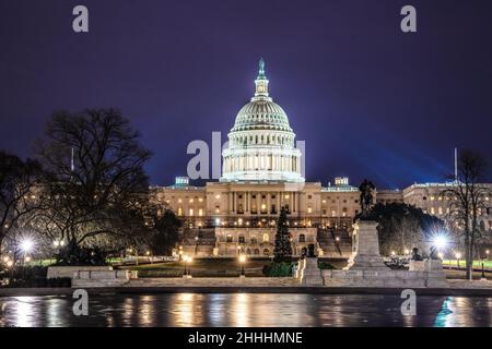 Vista sul Campidoglio dello Stato Uniti di notte Foto Stock