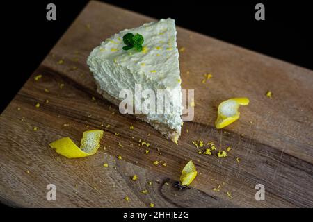 torta a strati di limone, calce spugnosa Foto Stock