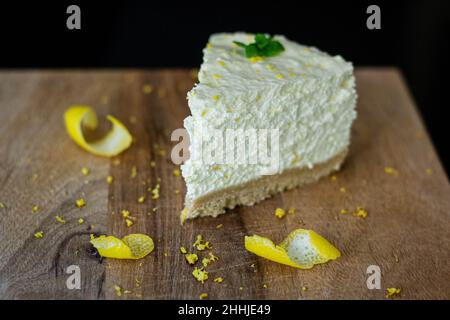torta a strati di limone, calce spugnosa Foto Stock