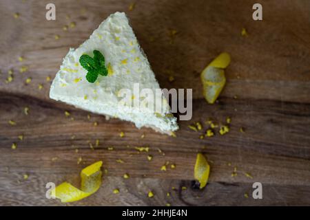 torta a strati di limone, calce spugnosa Foto Stock