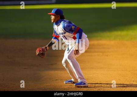 MAZATLAN, MESSICO - FEBBRAIO 05: Ronald Guzman primo barman di Las Águilas Cibaeñas, durante una partita tra Repubblica Dominicana e Panama come parte della Serie del Caribe 2021 al Teodoro Mariscal Stadium il 5 febbraio 2021 a Mazatlan, Messico. (Foto di Luis Gutierrez/ Norte foto) Foto Stock