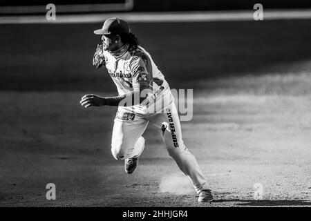 MAZATLAN, MESSICO - FEBBRAIO 05: Ronald Guzman primo barman di Las Águilas Cibaeñas, durante una partita tra Repubblica Dominicana e Panama come parte della Serie del Caribe 2021 al Teodoro Mariscal Stadium il 5 febbraio 2021 a Mazatlan, Messico. (Foto di Luis Gutierrez/ Norte foto) Foto Stock