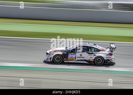 BMW M6 GT3 Munckhof Racing, Marcel Van Berlo, Glenn van Berlo con movimento sullo sfondo Foto Stock