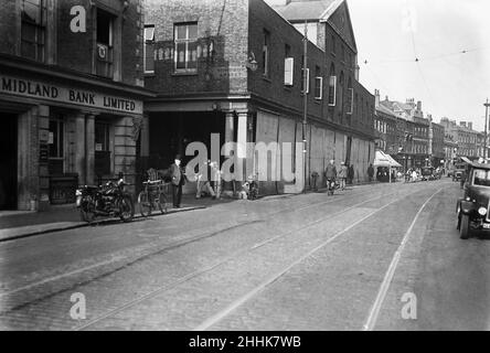 Market House con accecature in basso a Uxbridge High Street, Greater London. Circa 1930 Foto Stock