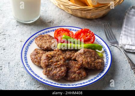 Cucina tradizionale turca; polpette turche, nome turco; kofte Akcaabat) Foto Stock