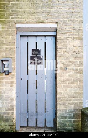 Porta privata laterale al Worcester College, università di Oxford, Inghilterra. Foto Stock