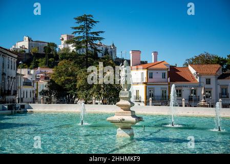 Il Lago do Gadanha nel centro storico di Estremoz in Estremoz in Portogallo. Portogallo, Estremoz, ottobre 2021 Foto Stock