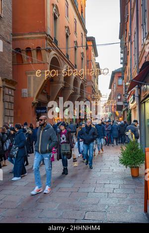 Paesaggio urbano, Città Vecchia, Via D’Azeglio, Bologna, Emilia Romagna, Italia, Europa Foto Stock