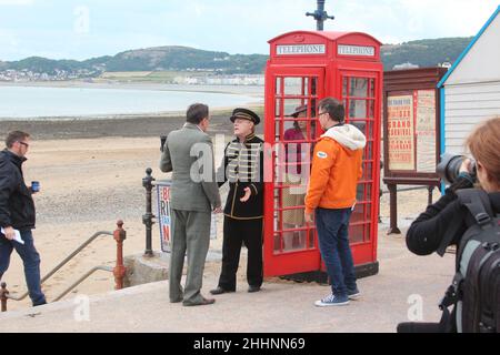 Sei minuti fino a mezzanotte sono stati girati sul lungomare di Llandudno nel Galles del Nord, diretto da Andy Goddard e da Eddie Izzard Foto Stock