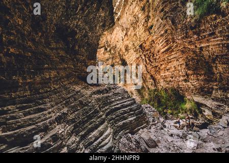 Paesaggio carsico del canyon di Nivica in Albania Foto Stock